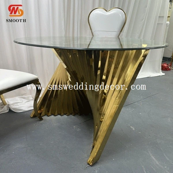 luxury cake table